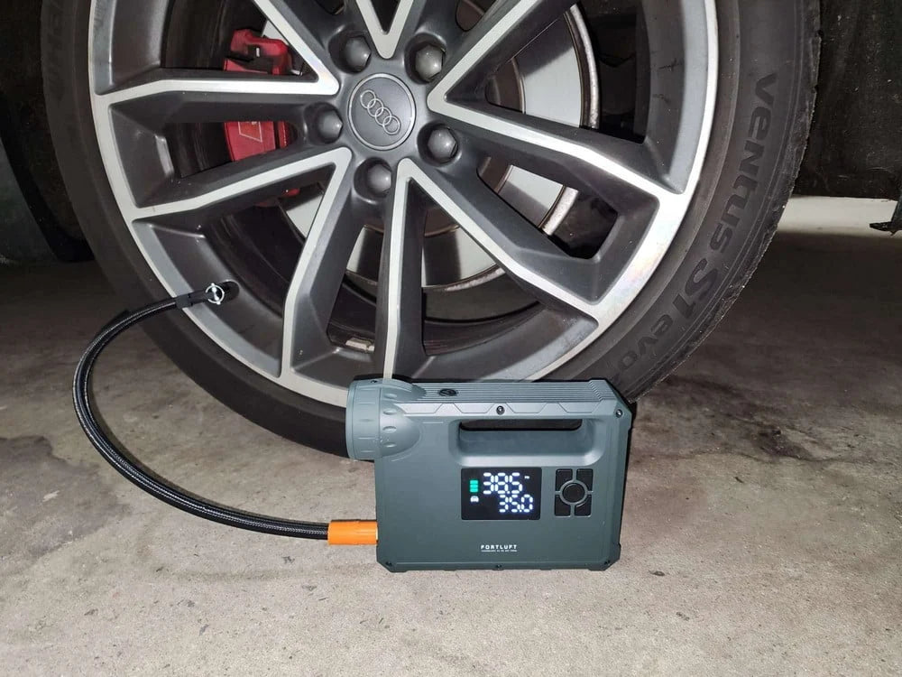 FORTLUFT JS002 Portable Power Station Jump Starter & Air Compressor: 1000 Peak/400 Instant Amps- 150 PSI Digital Air Compressor - USB Port - LED Flashlight - Battery Clamps