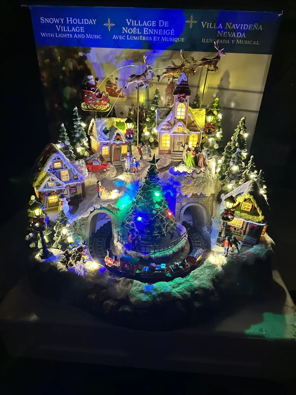 Animated Mountain Train Christmas Village Santa Sleigh Reindeer Musical 17â?NEW