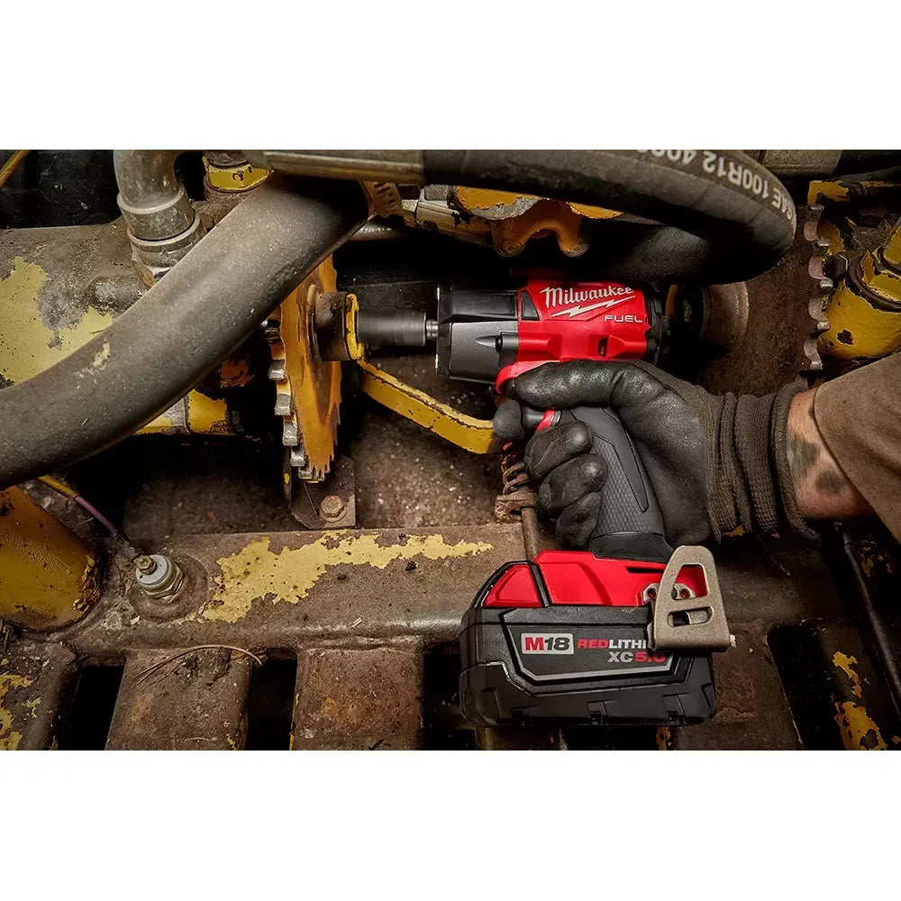 Milwaukee 2962P M18 FUEL 18V 1/2 Mid Torque Imapct w/ SAE Socket Set - 12 PC