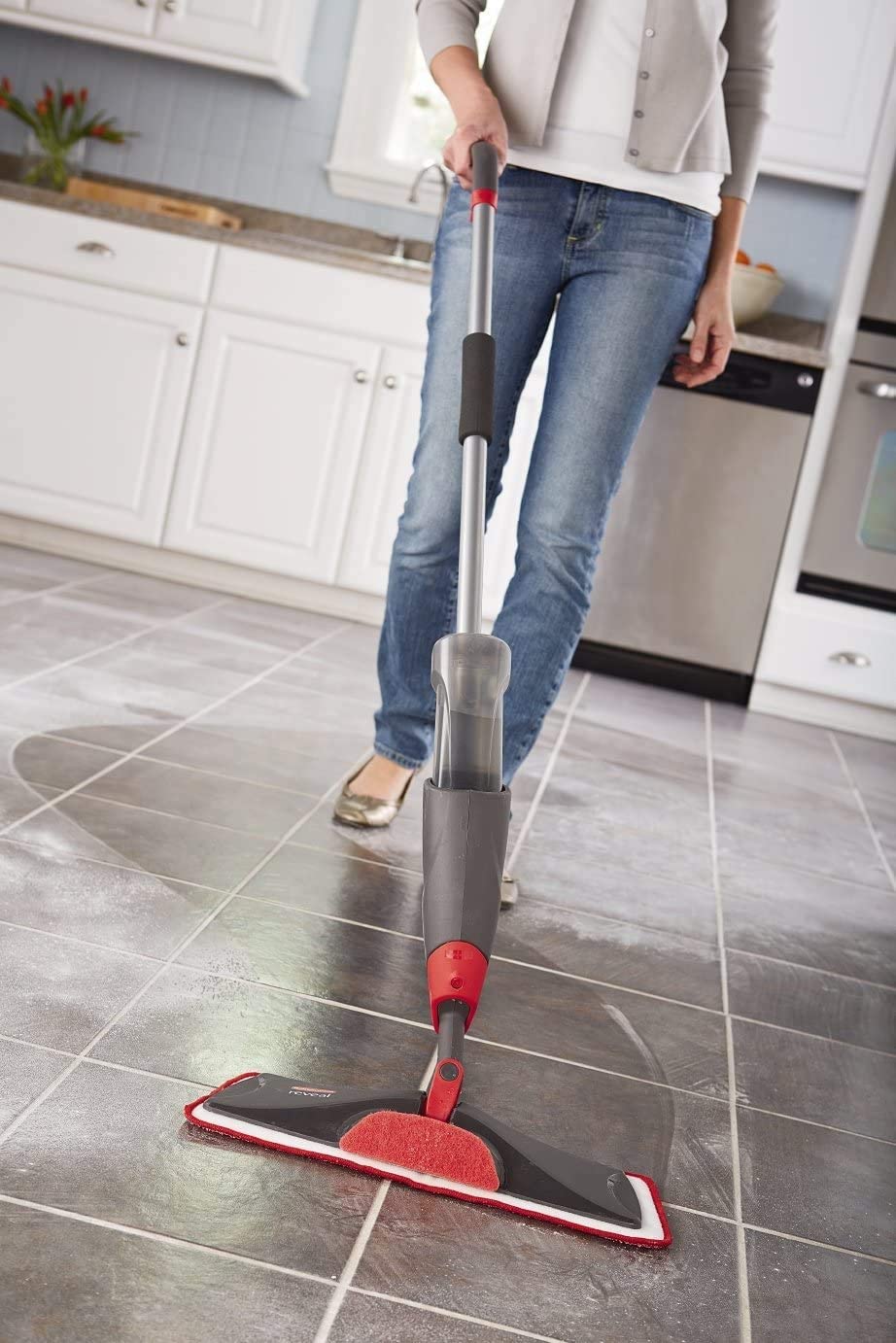 Rubbermaid Reveal Spray Microfiber Floor Cleaning Kit for Laminate and Hardwood Floors， Spray Mop with Reusable Washable Pads， Commercial