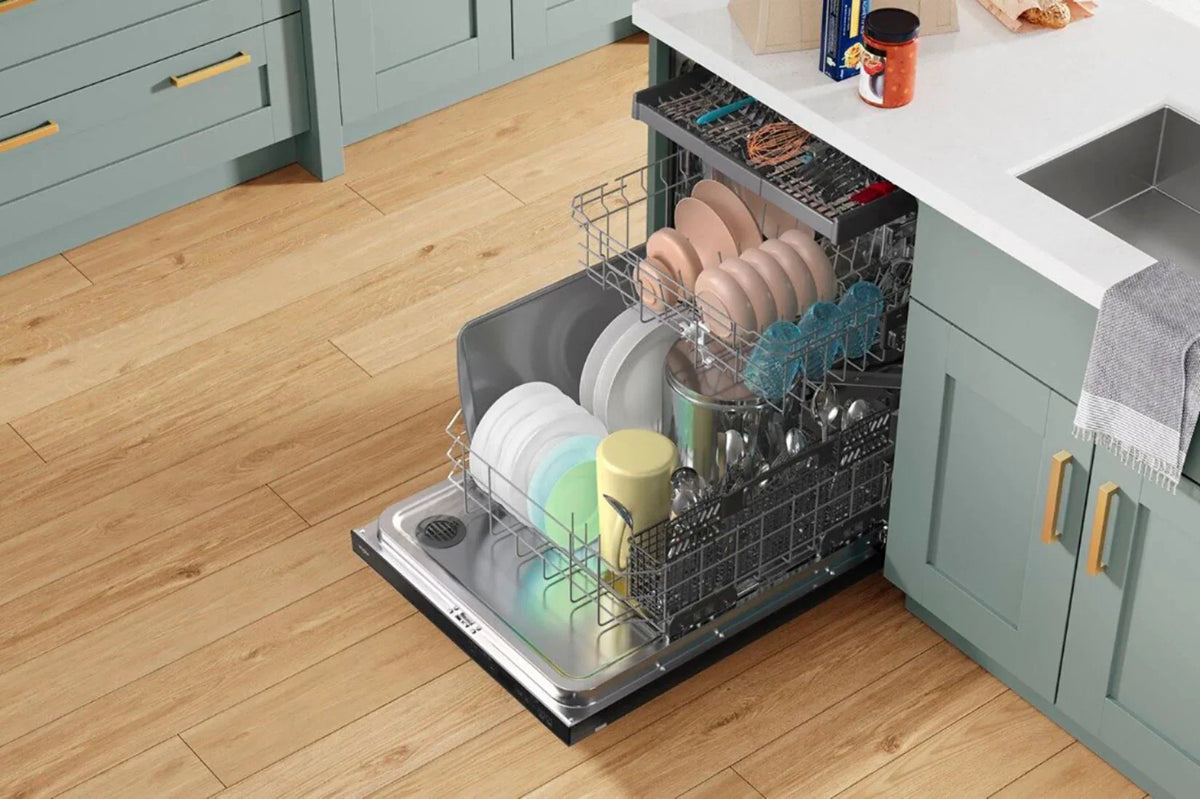 Whirlpool - 24 Top Control Built-In Dishwasher with Stainless Steel Tub, Large Capacity, 3rd Rack, 47 dBA - Black