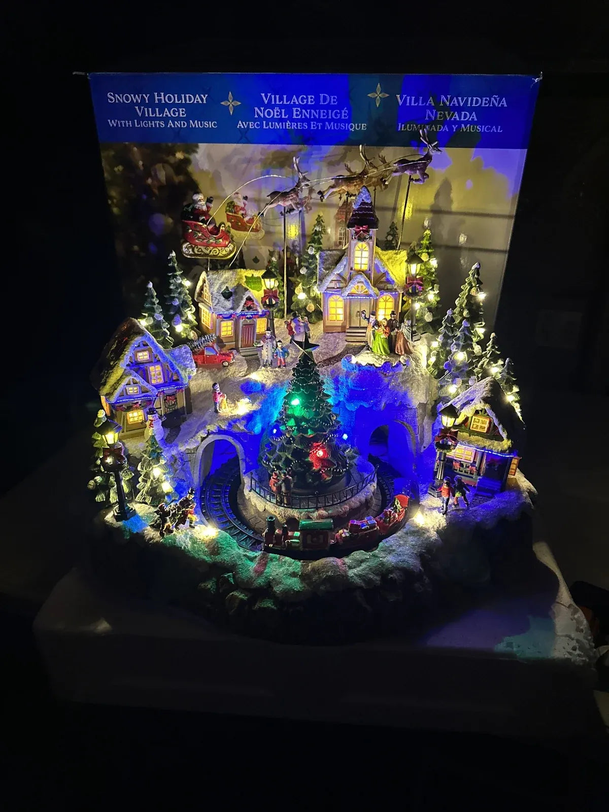 Animated Mountain Train Christmas Village Santa Sleigh Reindeer Musical 17â?NEW