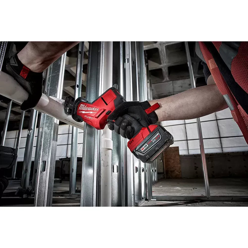 Milwaukee 2656-21PB M18 18V 1/4 Impact Kit w/ M18 FUEL HACKZALL and 2AH Battery