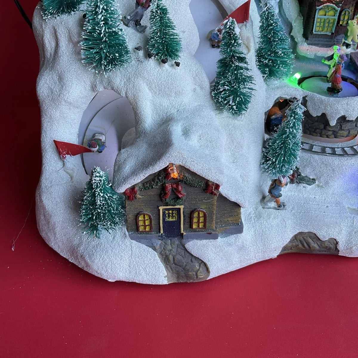 Holiday Living Animated Musical Ski Scene Christmas Lights & Music Songs 0527828