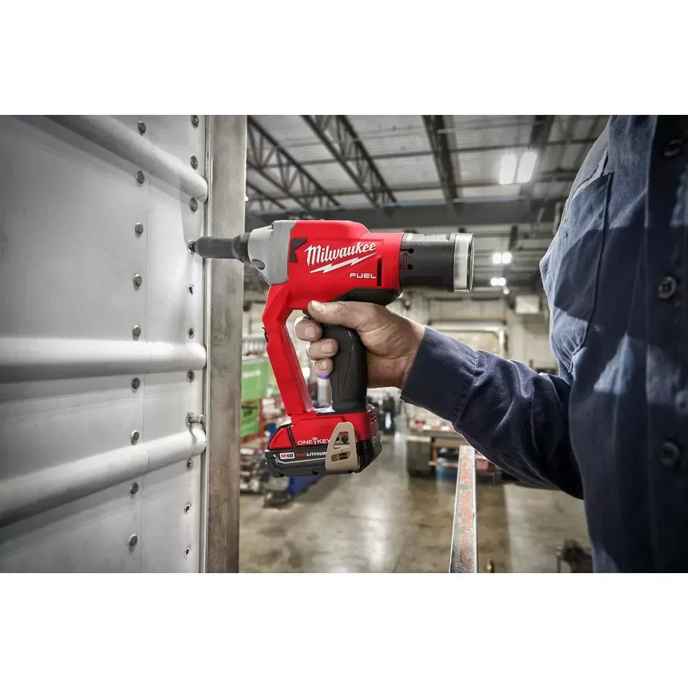 Milwaukee 2660-22CT M18 FUEL 18V 1/4 Li-Ion Blind Rivet Tool Kit w/ ONE-KEY