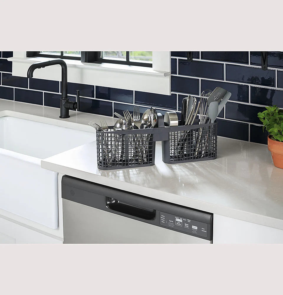 GE - Front Control Built-In Dishwasher with 59 dBA - Black