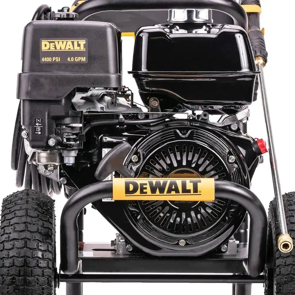 DEWALT 4400 PSI 4.0 GPM Cold Water Gas Pressure Washer with HONDA GX390 Engine (49-State) DXPW4440