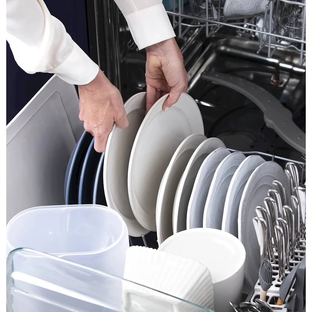 GE - Top Control Built-In Dishwasher with Stainless Steel Tub, 3rd Rack, 46dBA - Black