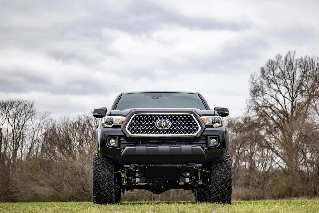 Rough Country 6 Lift Kit w/M1 Struts for 2016-2023 Toyota Tacoma 4WD - 75840
