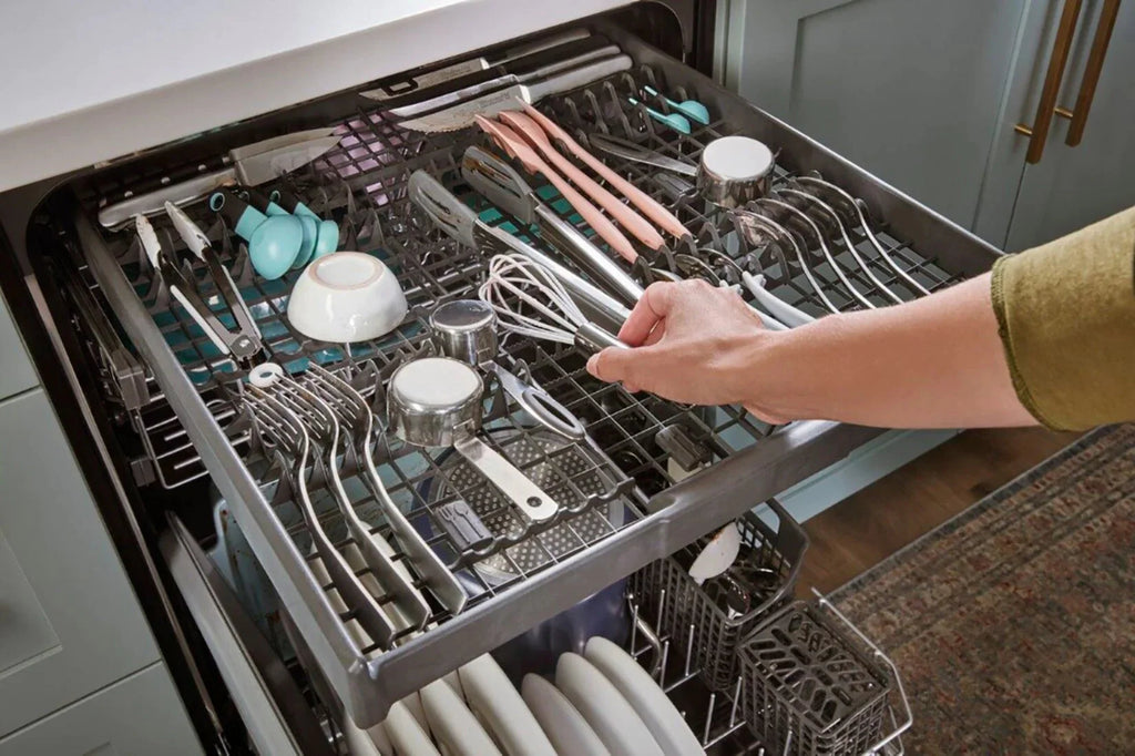Whirlpool - 24 Top Control Built-In Dishwasher with Stainless Steel Tub, Large Capacity, 3rd Rack, 47 dBA - Black