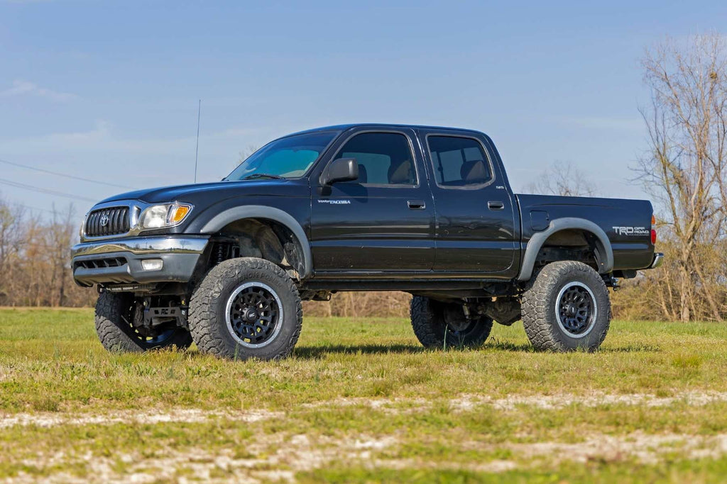 Rough Country 6 Lift Kit w/N3 Struts & Shocks for 96-04 Toyota Tacoma - 74131