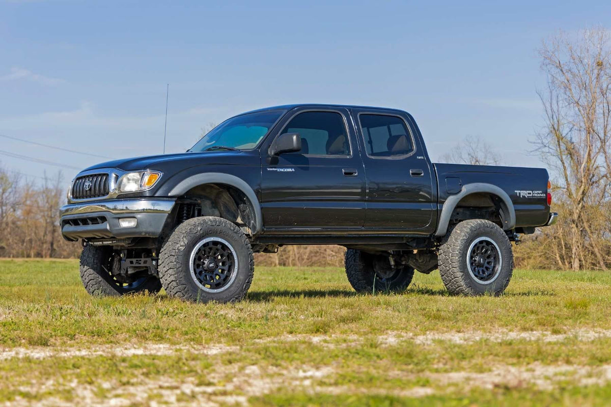 Rough Country 6 Lift Kit w/N3 Struts & Shocks for 96-04 Toyota Tacoma - 74131