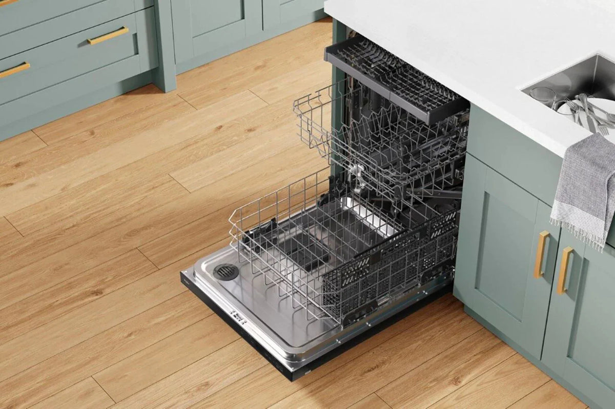 Whirlpool - 24 Top Control Built-In Dishwasher with Stainless Steel Tub, Large Capacity, 3rd Rack, 47 dBA - Black