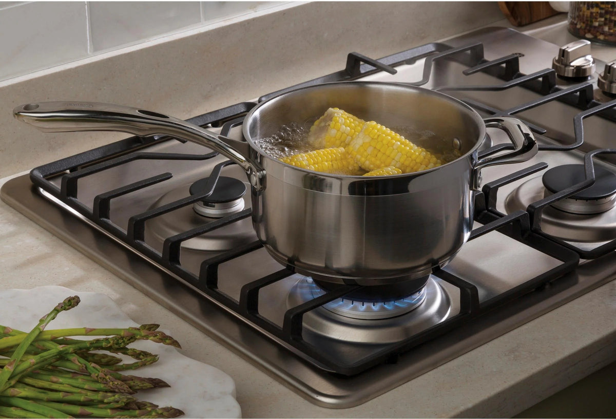 GE - 30 Built-In Gas Cooktop - Stainless steel