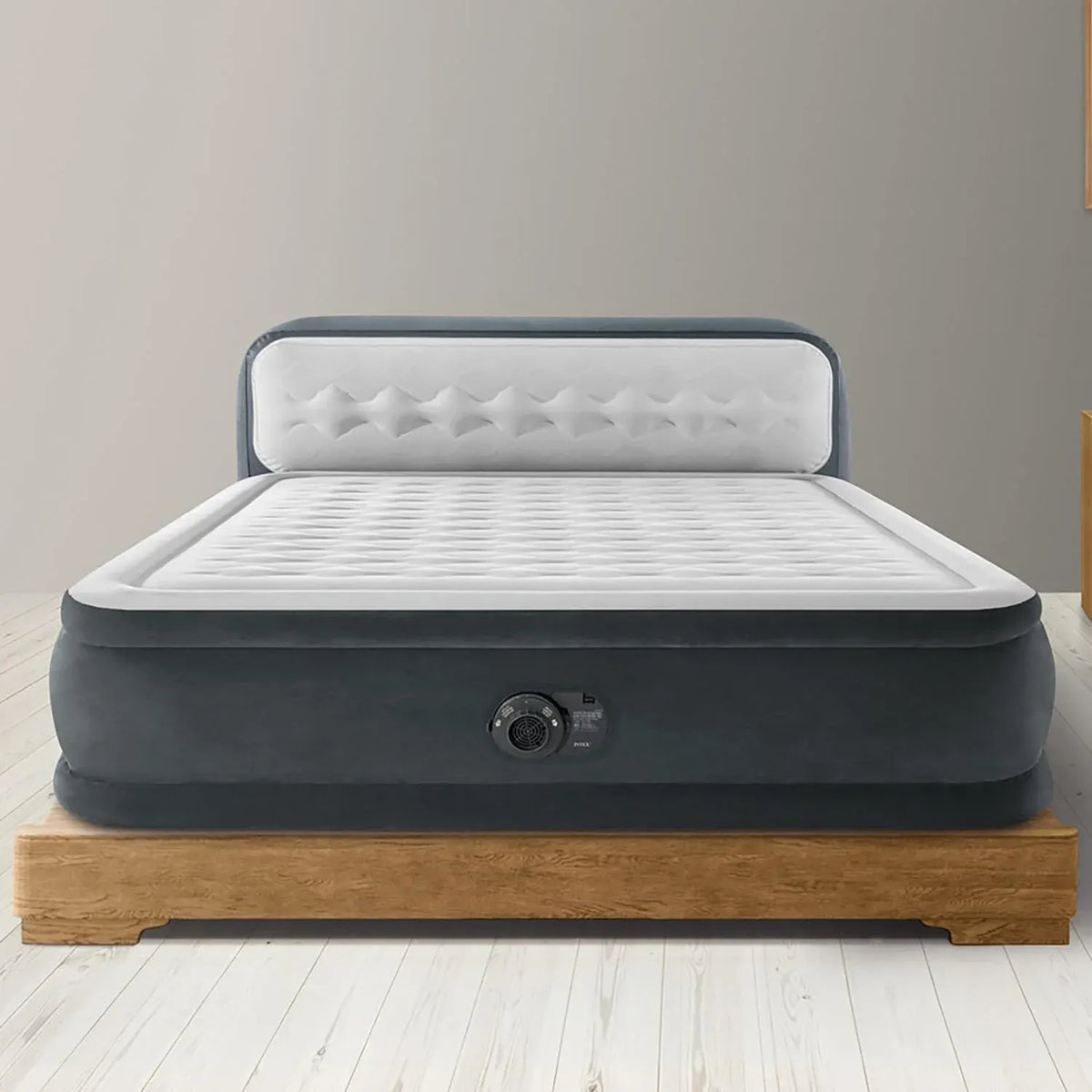 Intex 64447ED Dura-Beam Deluxe Ultra Plush Air Mattress with Headboard: Fiber-Tech – Queen Size – Built-in Electric Pump – 18in Bed Height – 600lb Weight Capacity