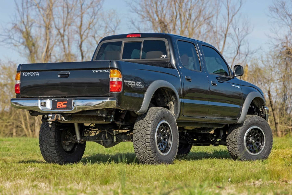 Rough Country 6 Lift Kit w/N3 Struts & Shocks for 96-04 Toyota Tacoma - 74131