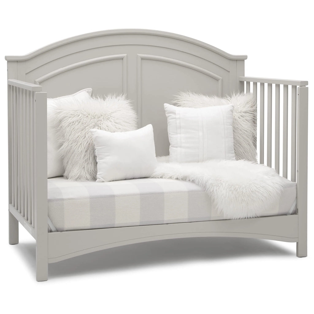 Delta Children Perry Convertible Crib